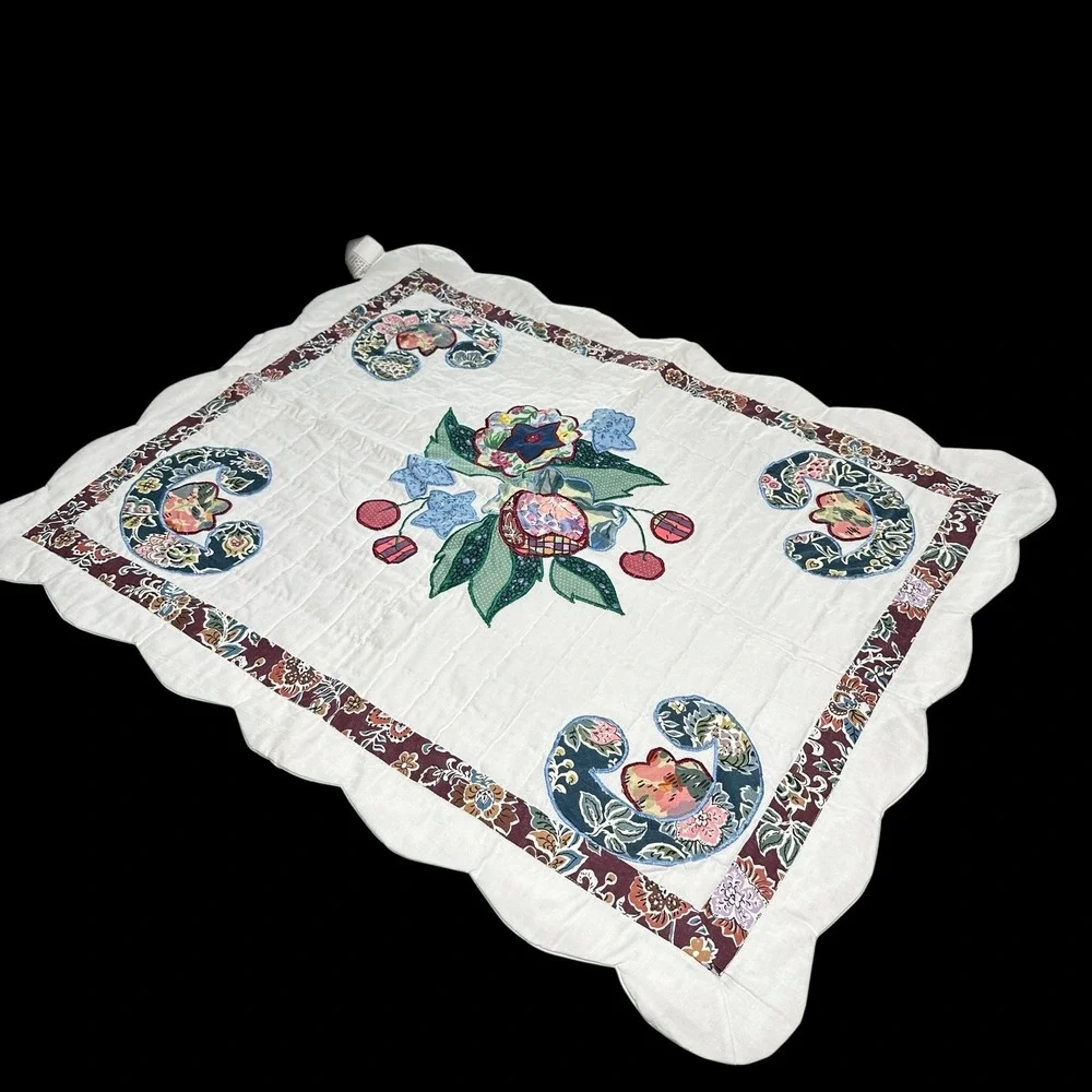 Handmade Floral Appliqué Quilt Set White 86x86 & 2‎ Pillowcases Scalloped Edges